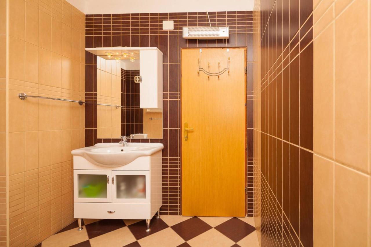 Spacious Apartment With Parking&Garden Marčana Exterior foto