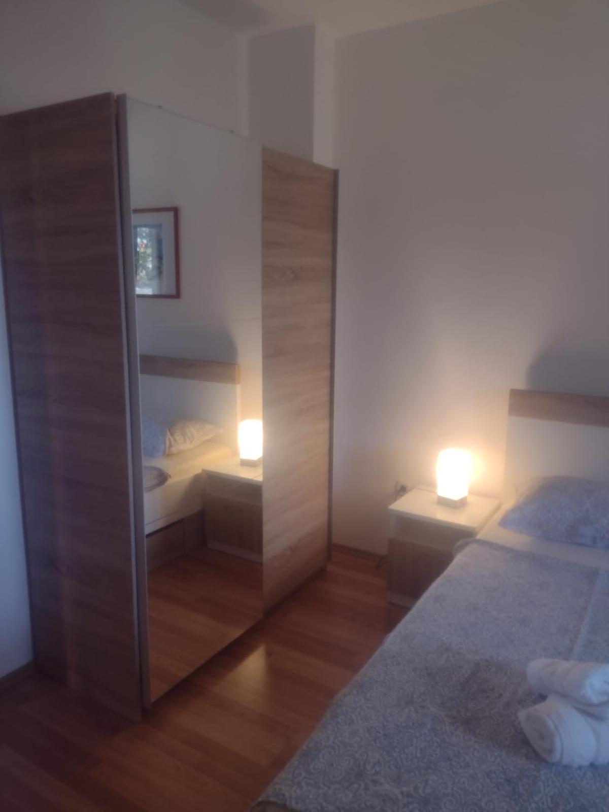 Spacious Apartment With Parking&Garden Marčana Habitación foto