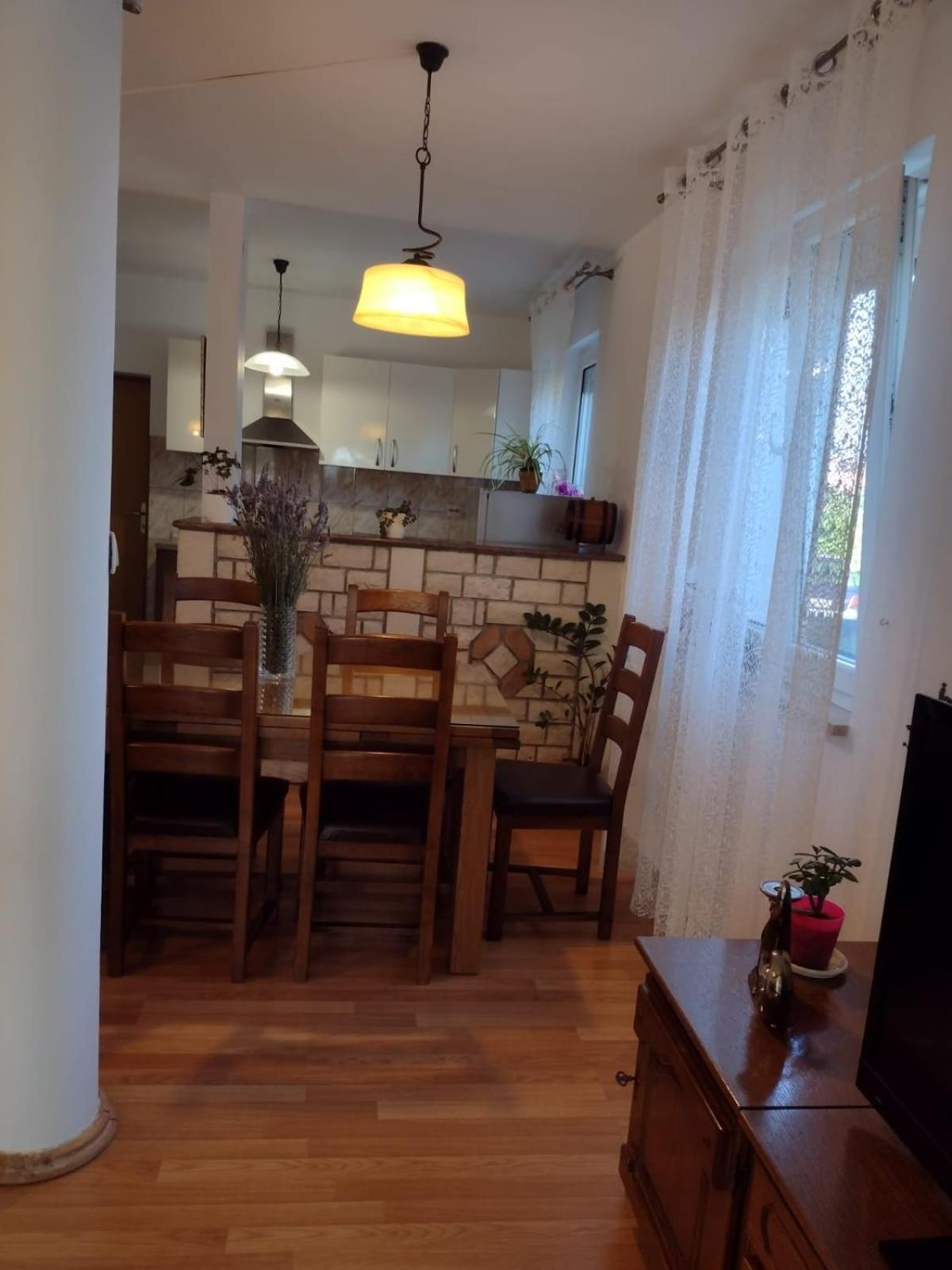 Spacious Apartment With Parking&Garden Marčana Habitación foto